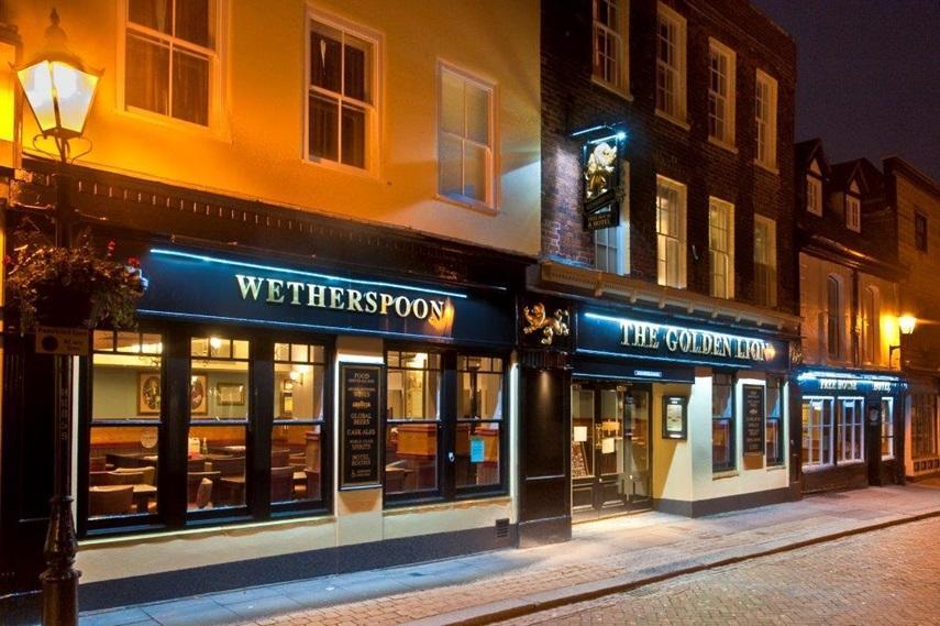 The Golden Lion Wetherspoon Hotel Rochester  Exterior photo